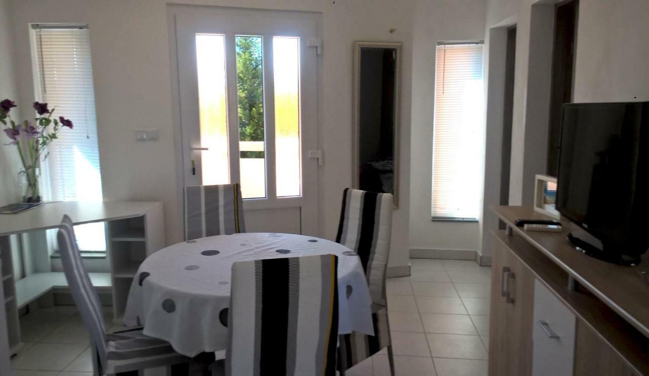Apartment Kamelia Vir Exterior foto